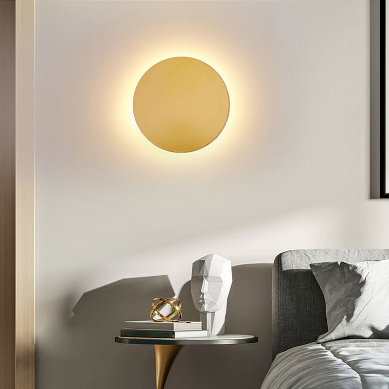 Solarié wall lamp in circular design