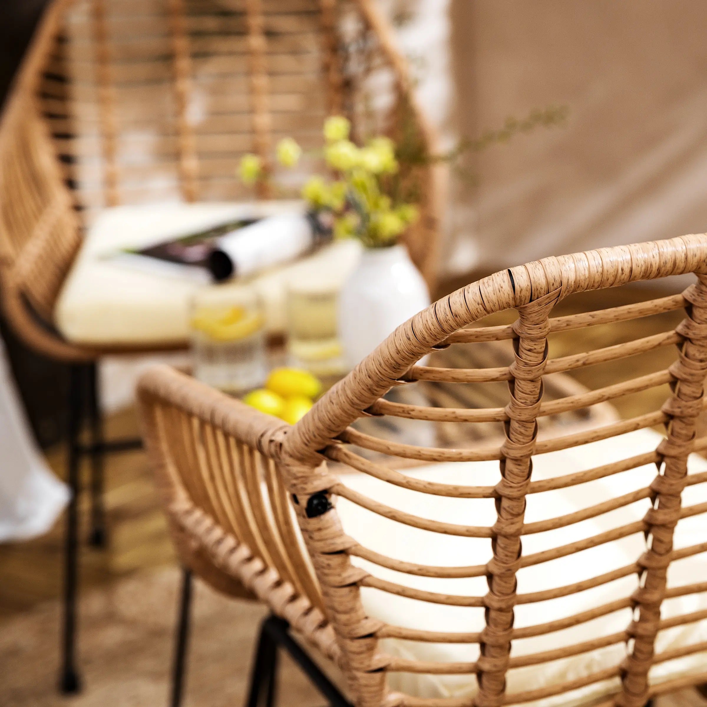 Calore lounge set with rattan look and weather-resistant cushions