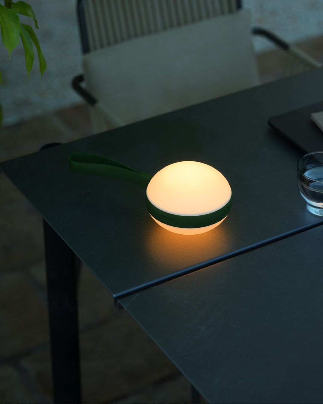 Bring portable outdoor lamp with moodmaker