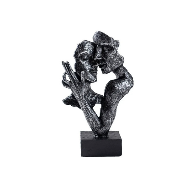 Abstract Kiss Sculpture – Modern Artistic Couple Statue for Home Décor