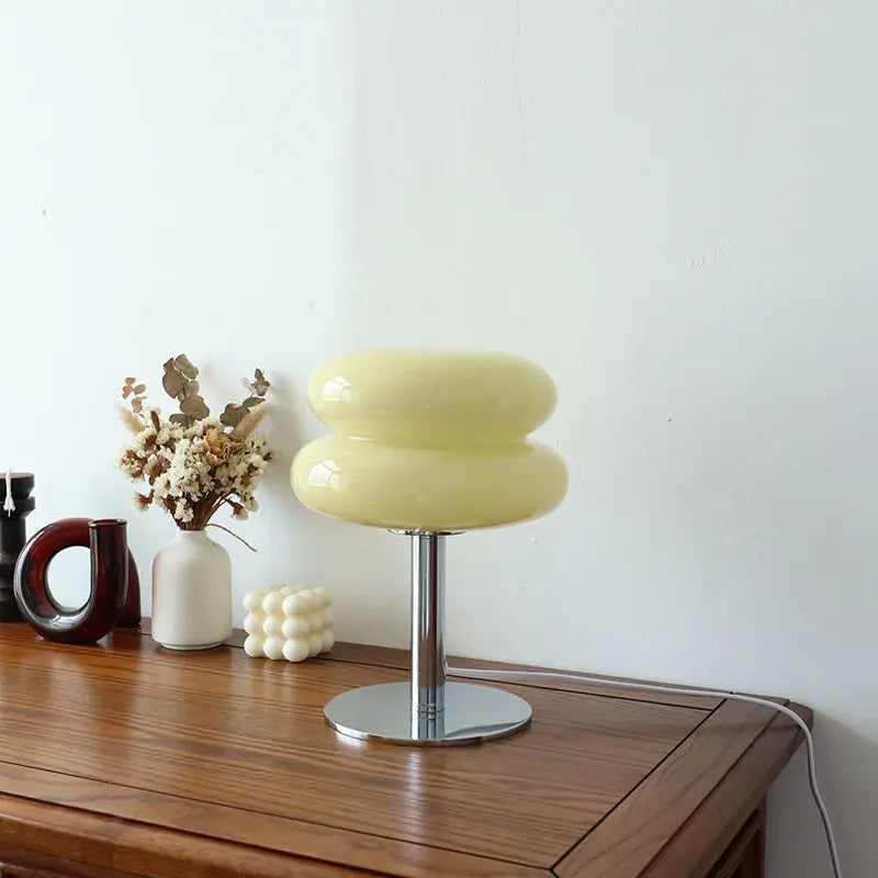 Arvona retro table lamp in chrome and glass