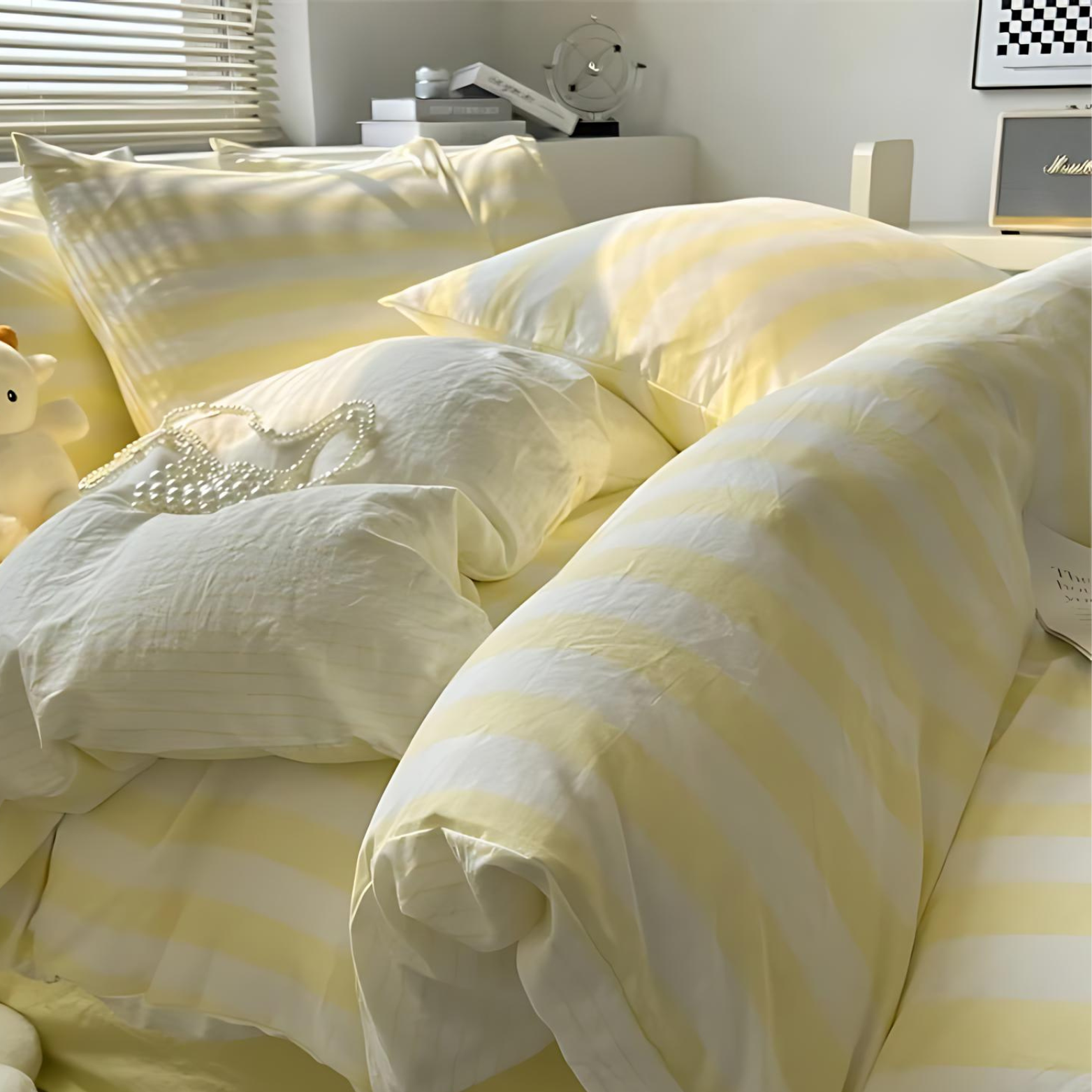 Luxury Striped Bedding Set Timeless Style & Coordinated Comfort