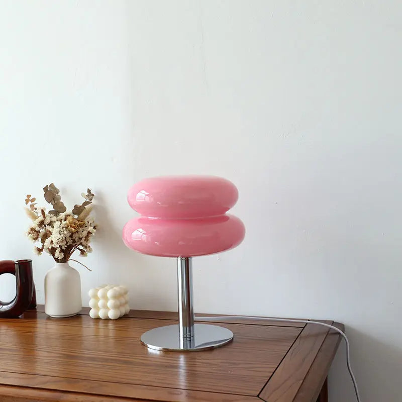 Arvona retro table lamp in chrome and glass