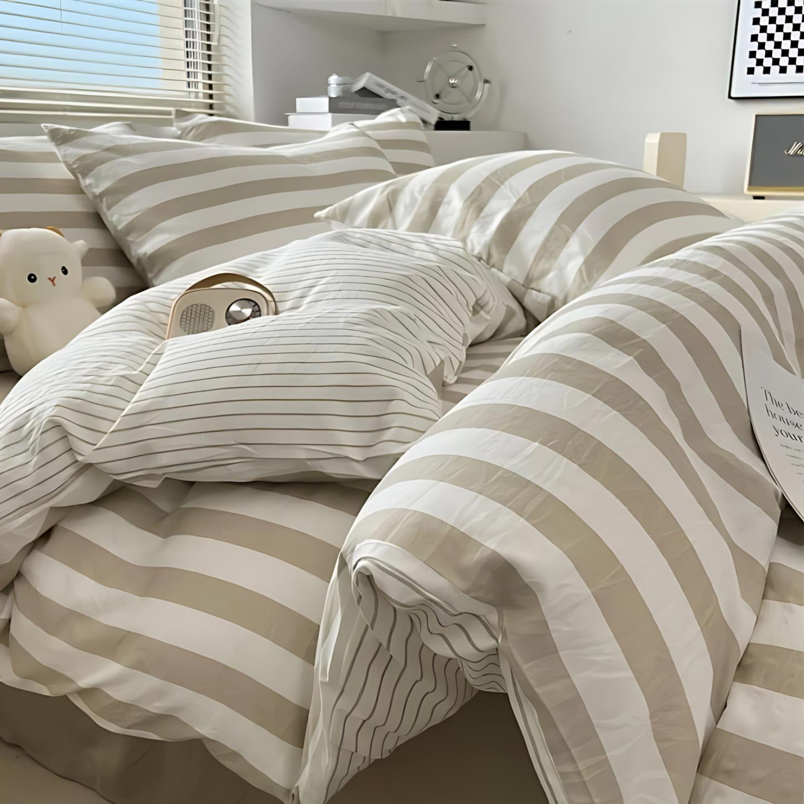 Luxury Striped Bedding Set Timeless Style & Coordinated Comfort