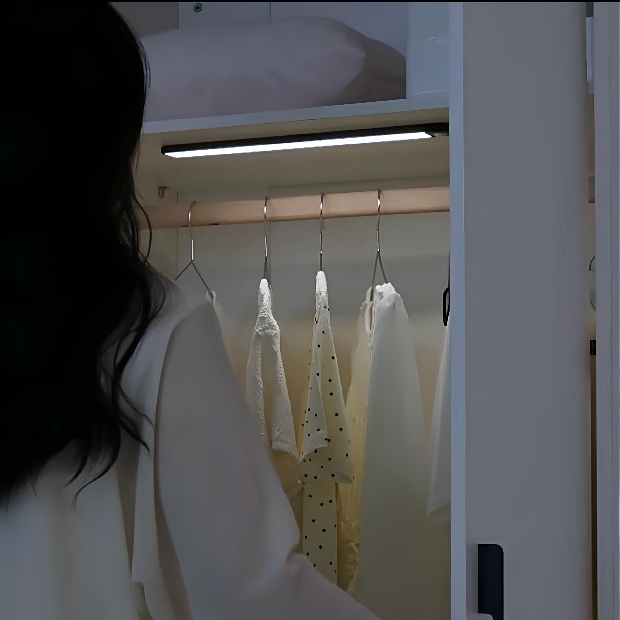 Wireless Motion Light Bar Energy-Saving Rechargeable Lamp for Closet & Kitchen