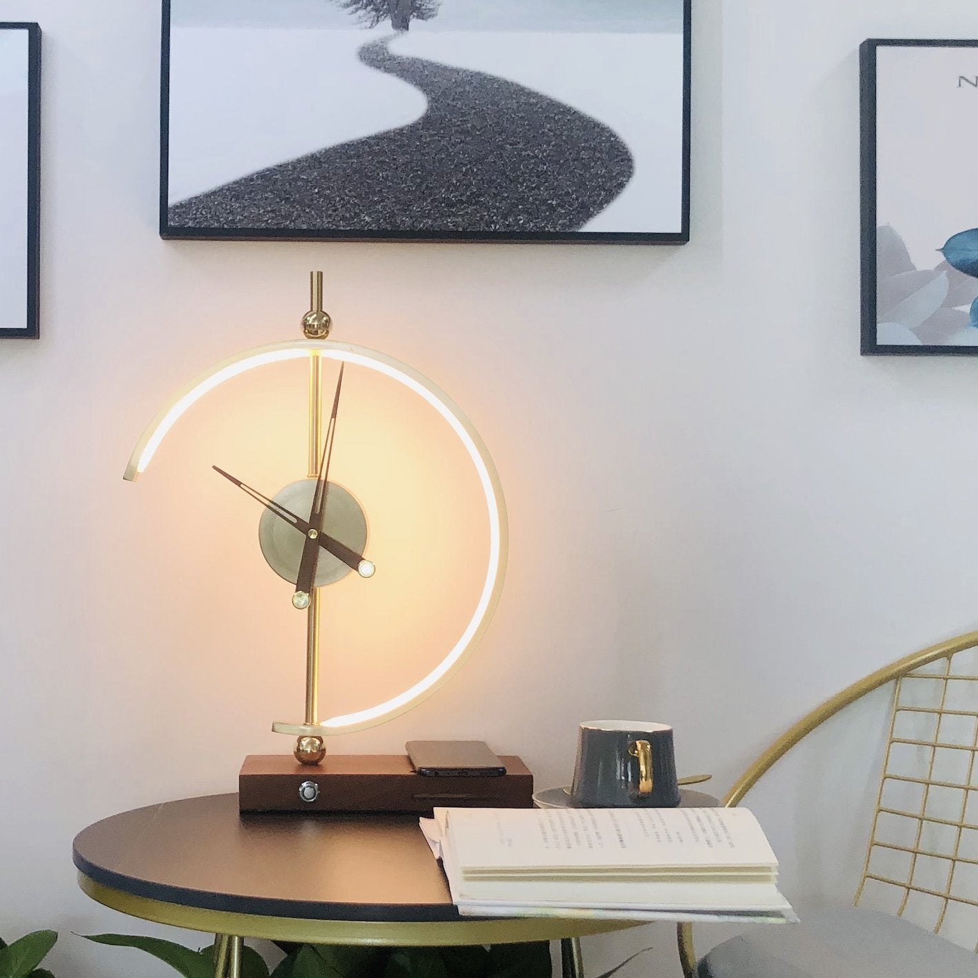 Modern Clock Desk Lamp with Wireless Charger in LED Light and Modern Design