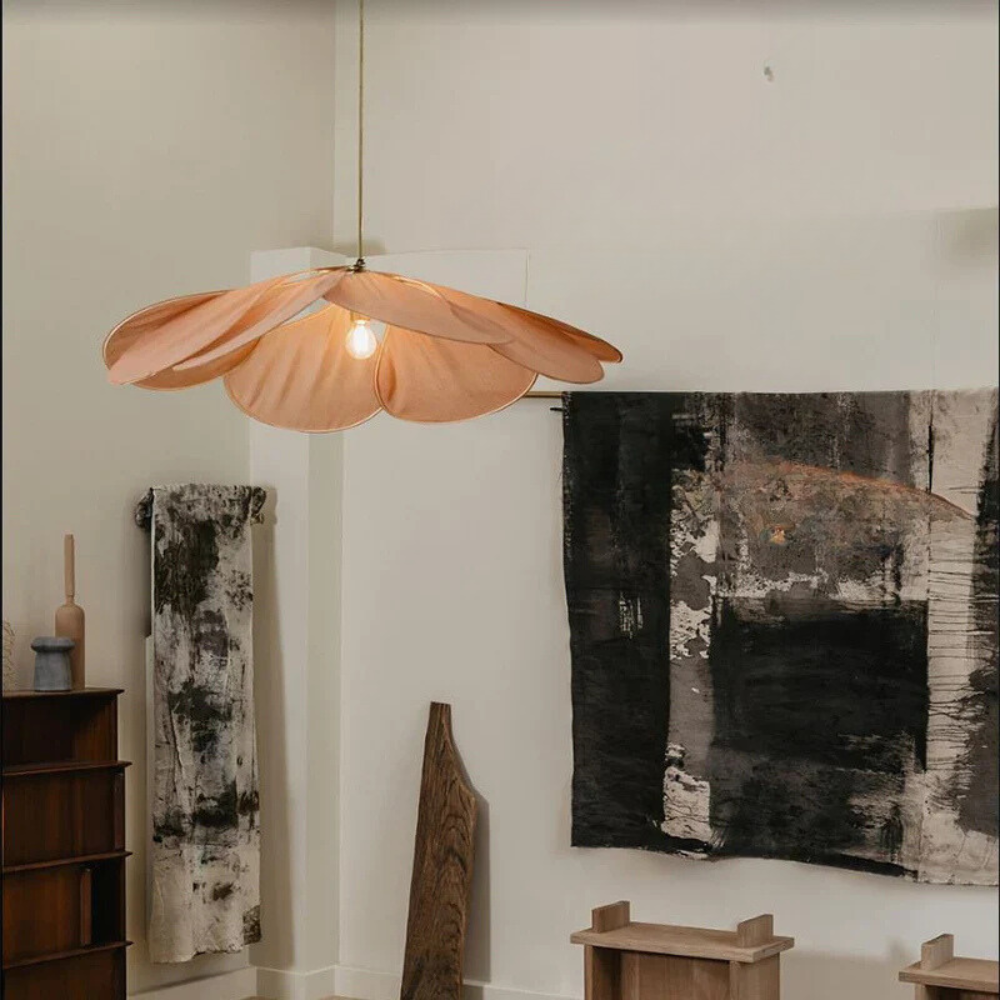 Petala flora pendant lamp with leaf structure