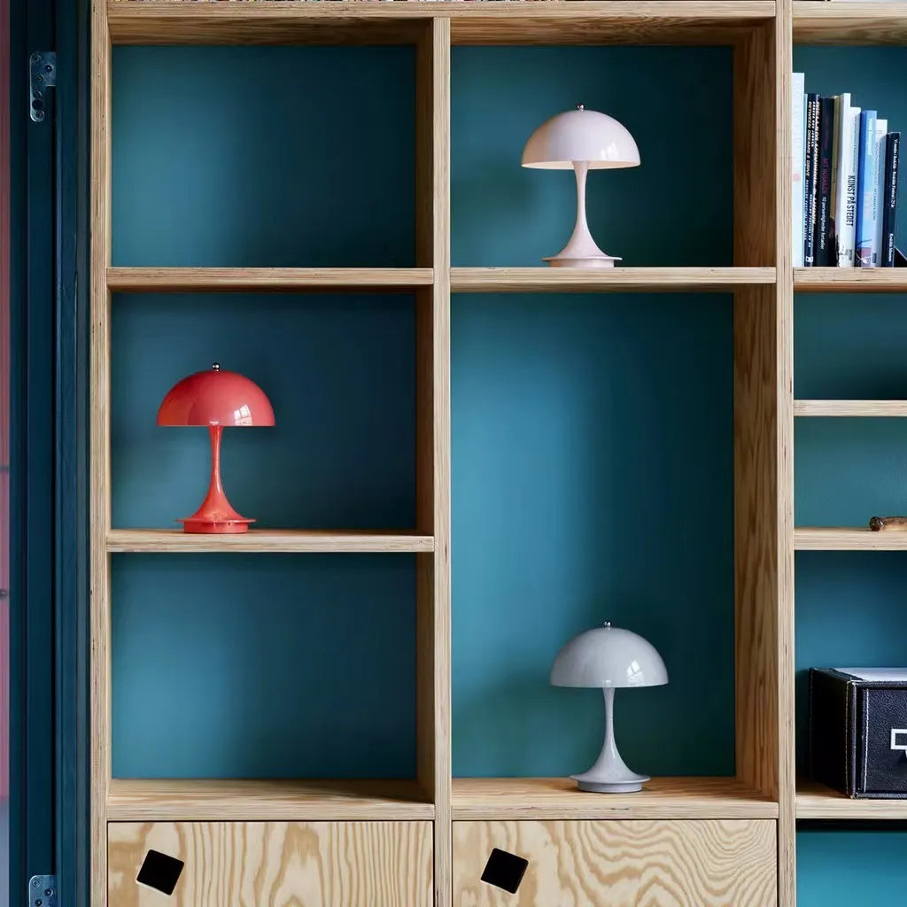 LumoBold Table Lamp