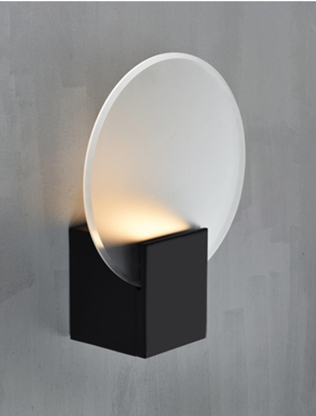 Hester wall lamp with frosted glass and dimming function