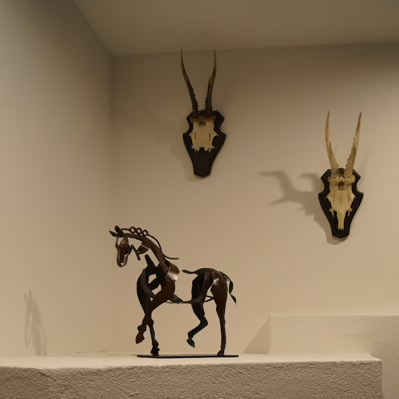 Handgemaakt paarden beeldje