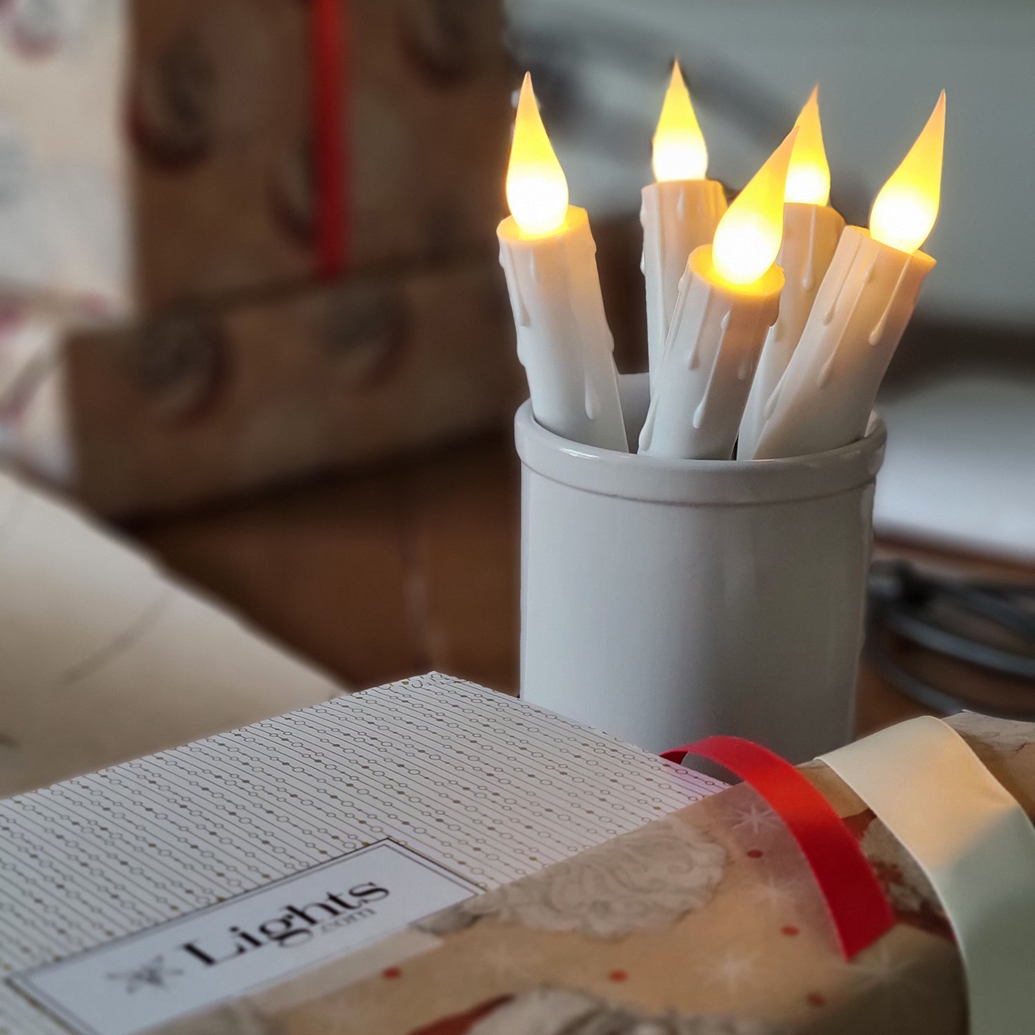 Set van 6 LED vensterkaarsen met goudkleurige houder
