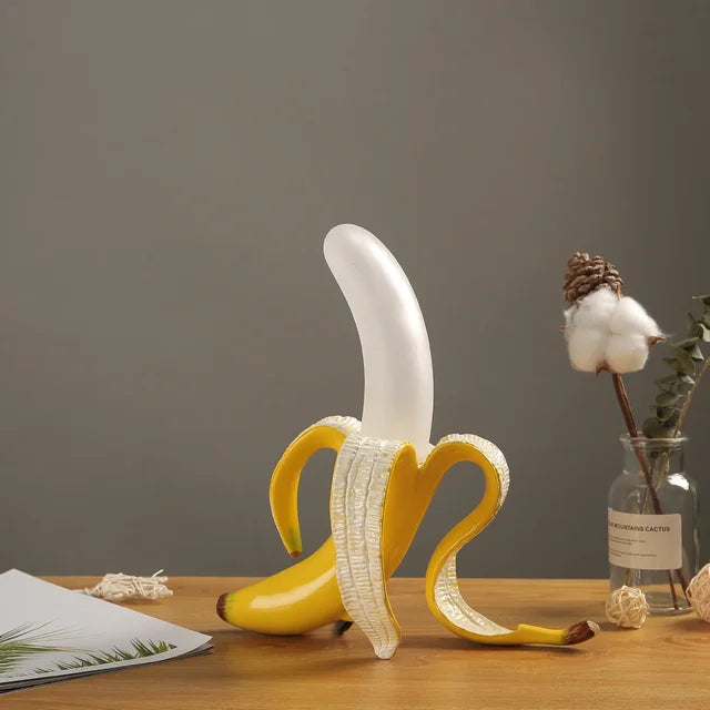 Bananashine modern table lamp in banana shape