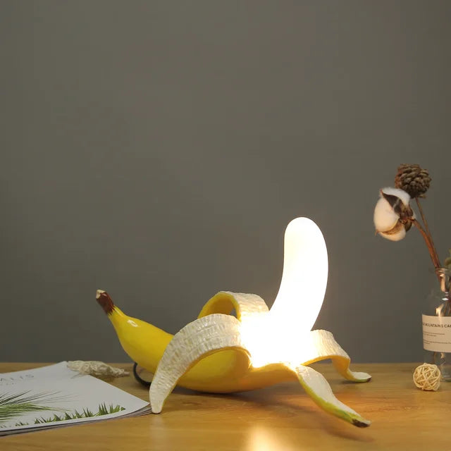 Bananashine modern table lamp in banana shape