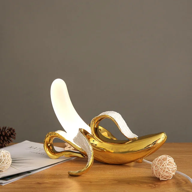 Bananashine modern table lamp in banana shape