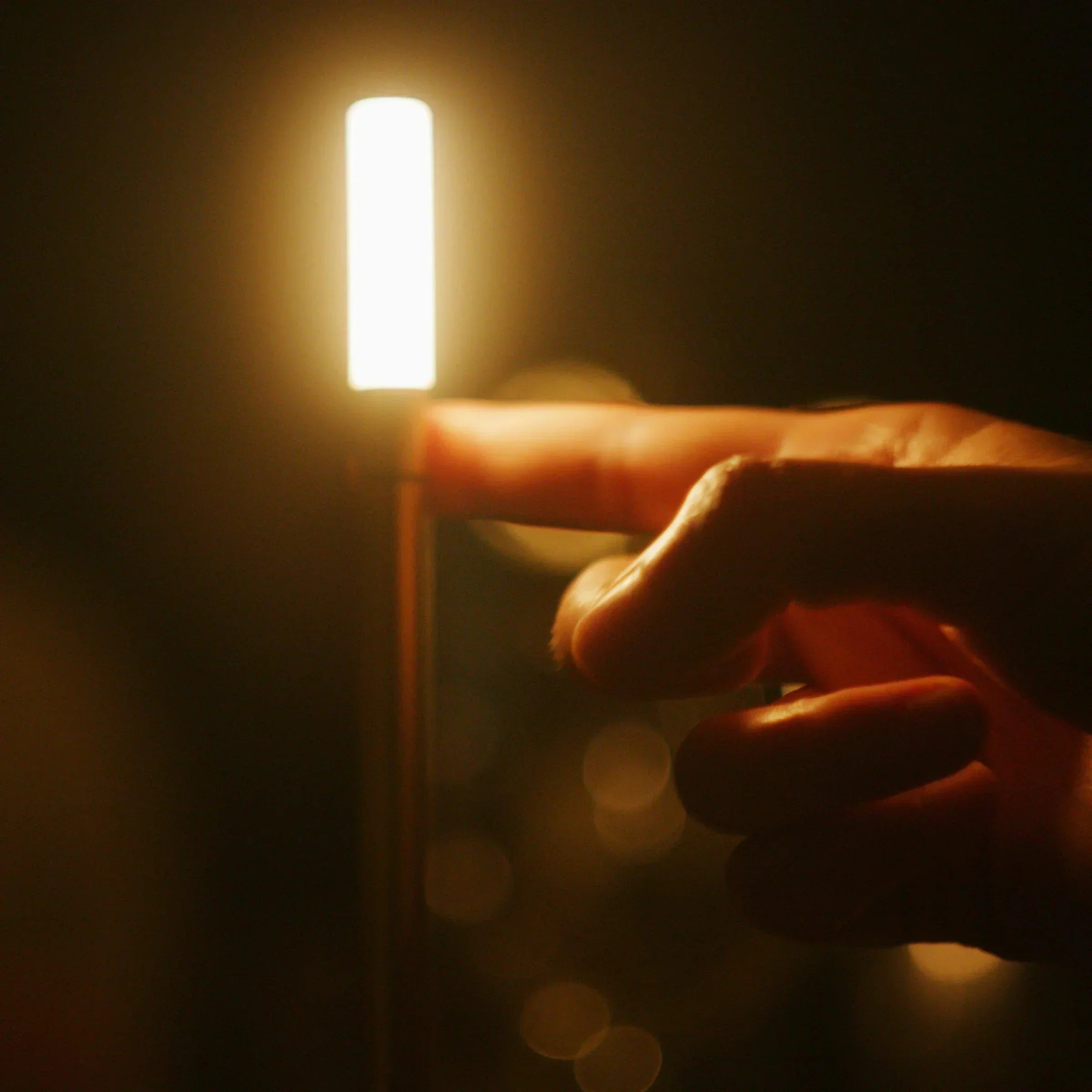 Elegant Candle Like Living Room Table Lamp