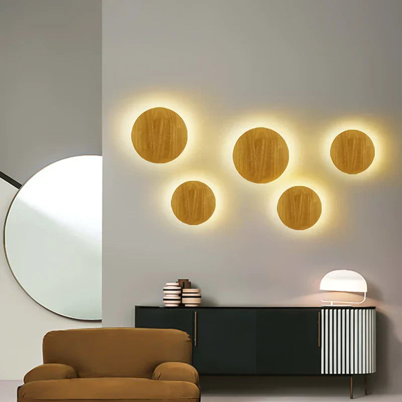 Radiant wall lamp made of wood