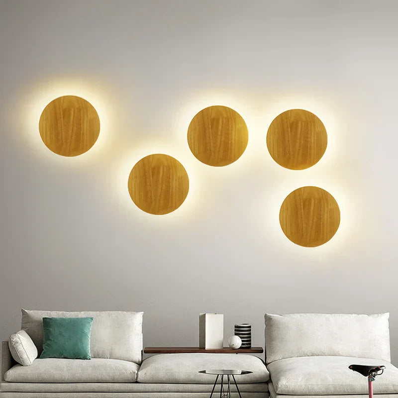 Radiant wall lamp made of wood