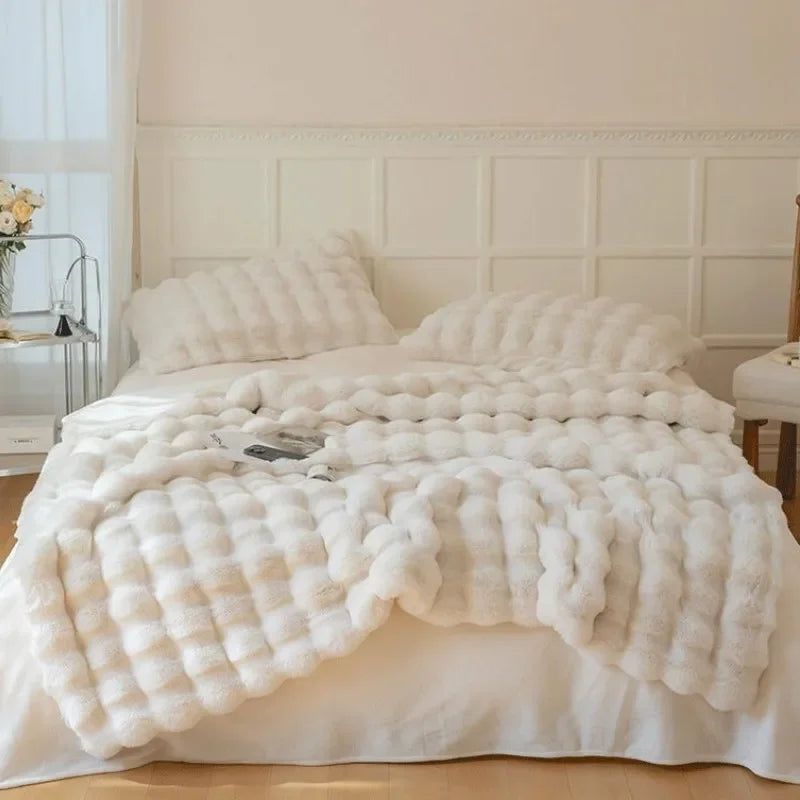 Double-sided faux fur blanket