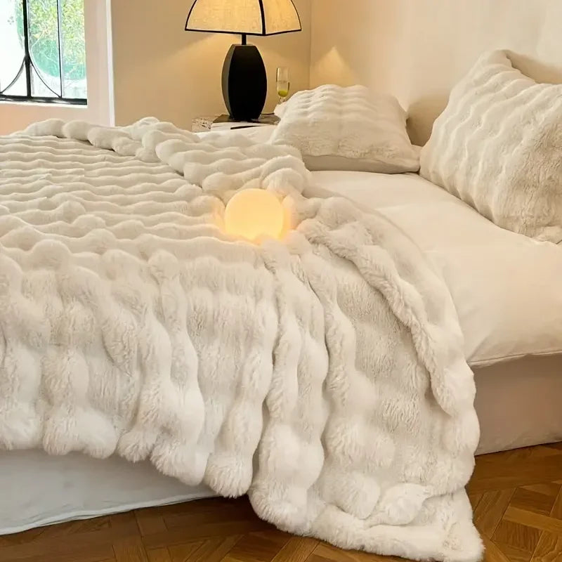 Double-sided faux fur blanket