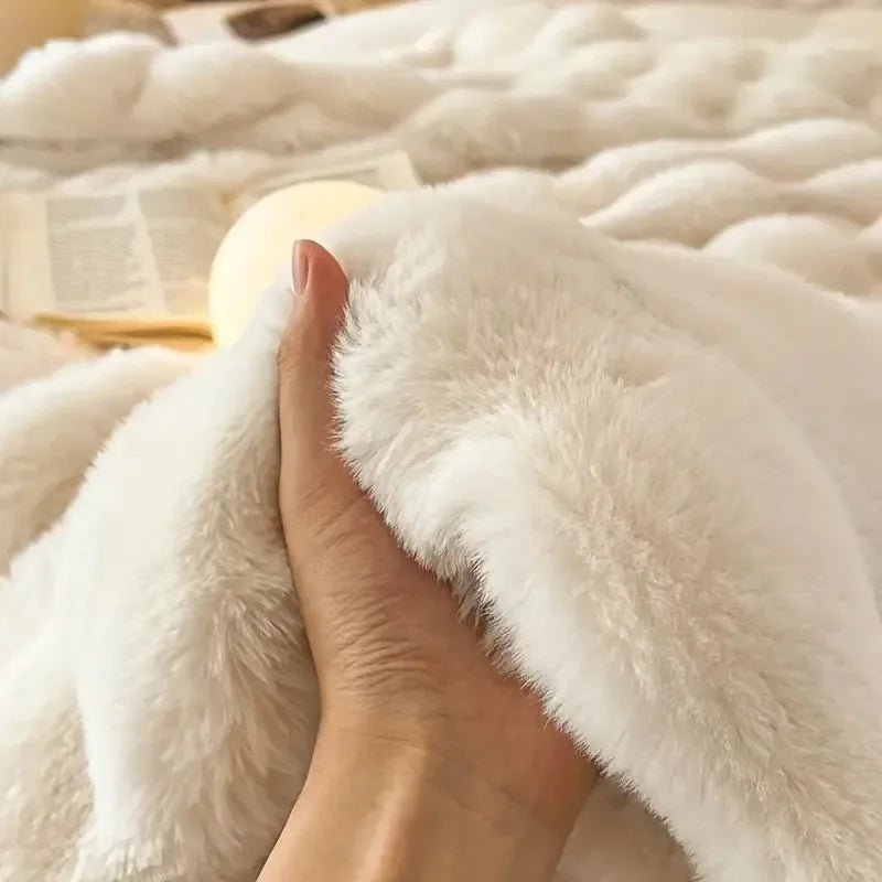 Double-sided faux fur blanket