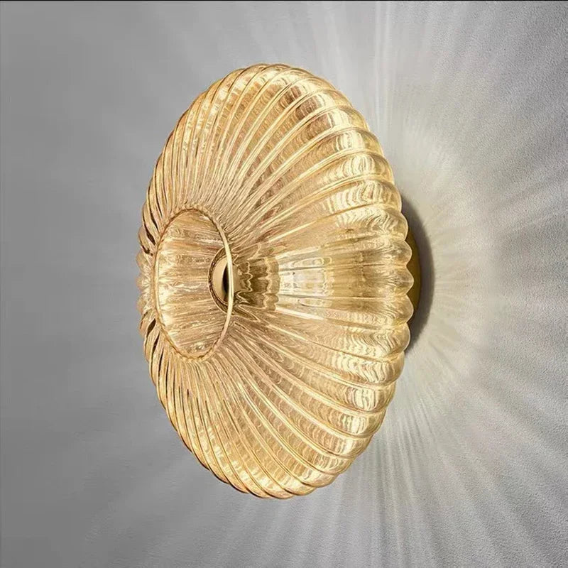 Wall lamp in clear glass design