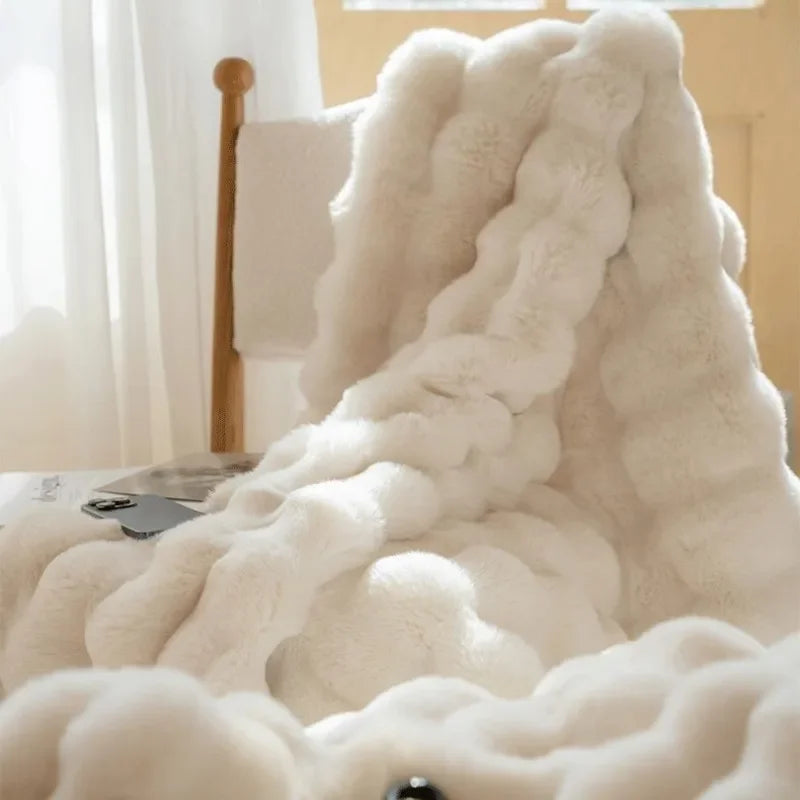 Double-sided faux fur blanket