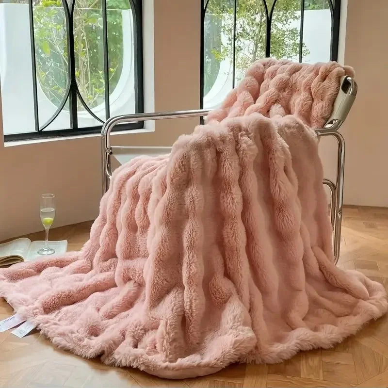 Double-sided faux fur blanket