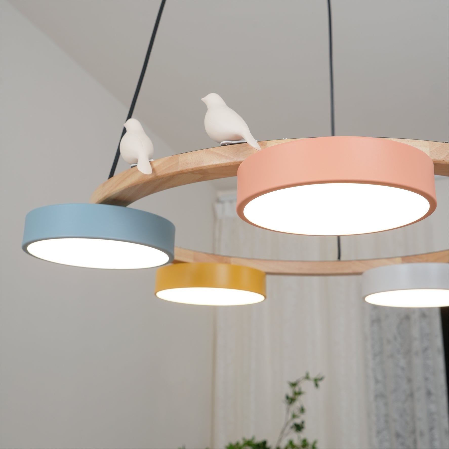Nature-Inspired Bird Chandelier Round Wooden Frame with LED