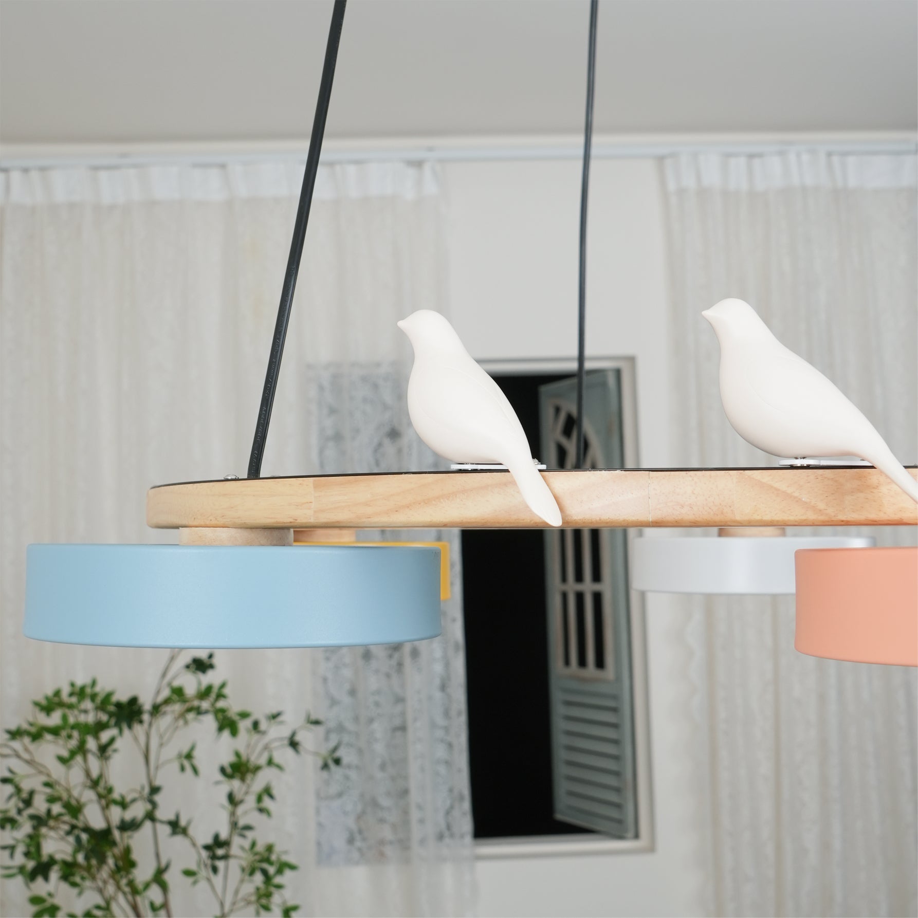 Nature-Inspired Bird Chandelier Round Wooden Frame with LED