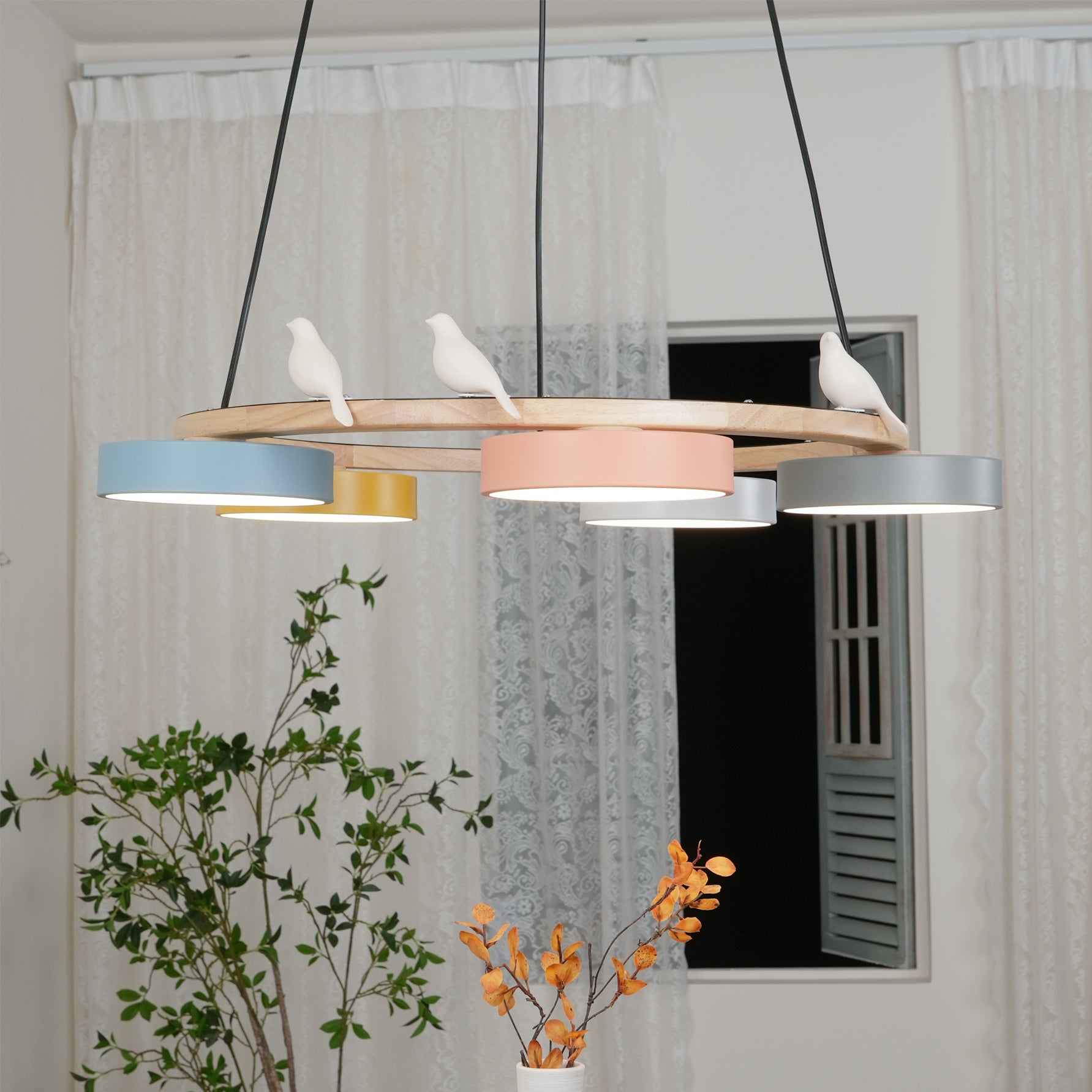 Nature-Inspired Bird Chandelier Round Wooden Frame with LED