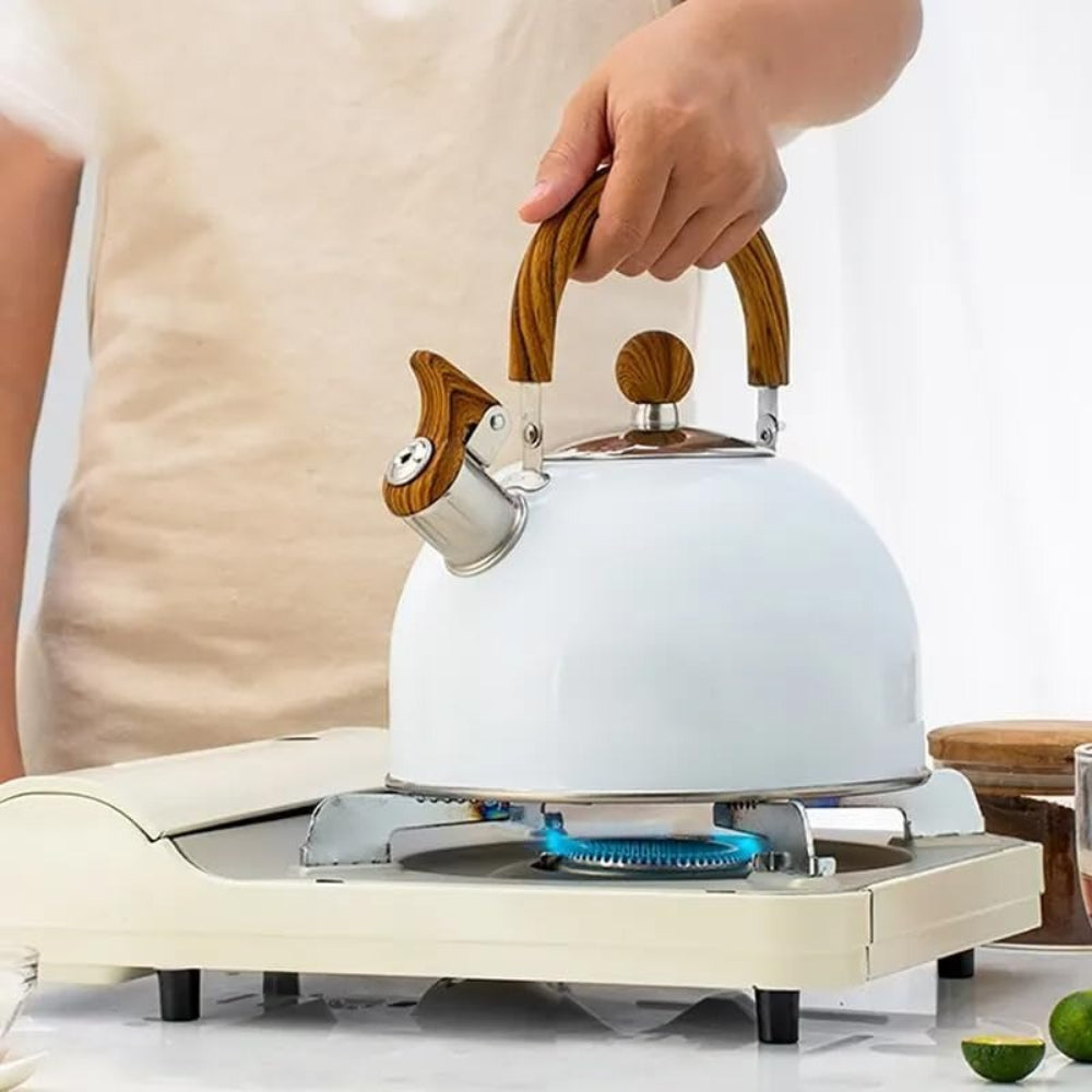 Stainless Steel Whistling Kettle – Classic Style for Everyday Use