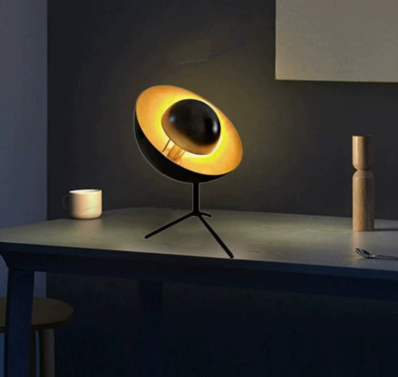 Halo Sculpting table lamp in modern design