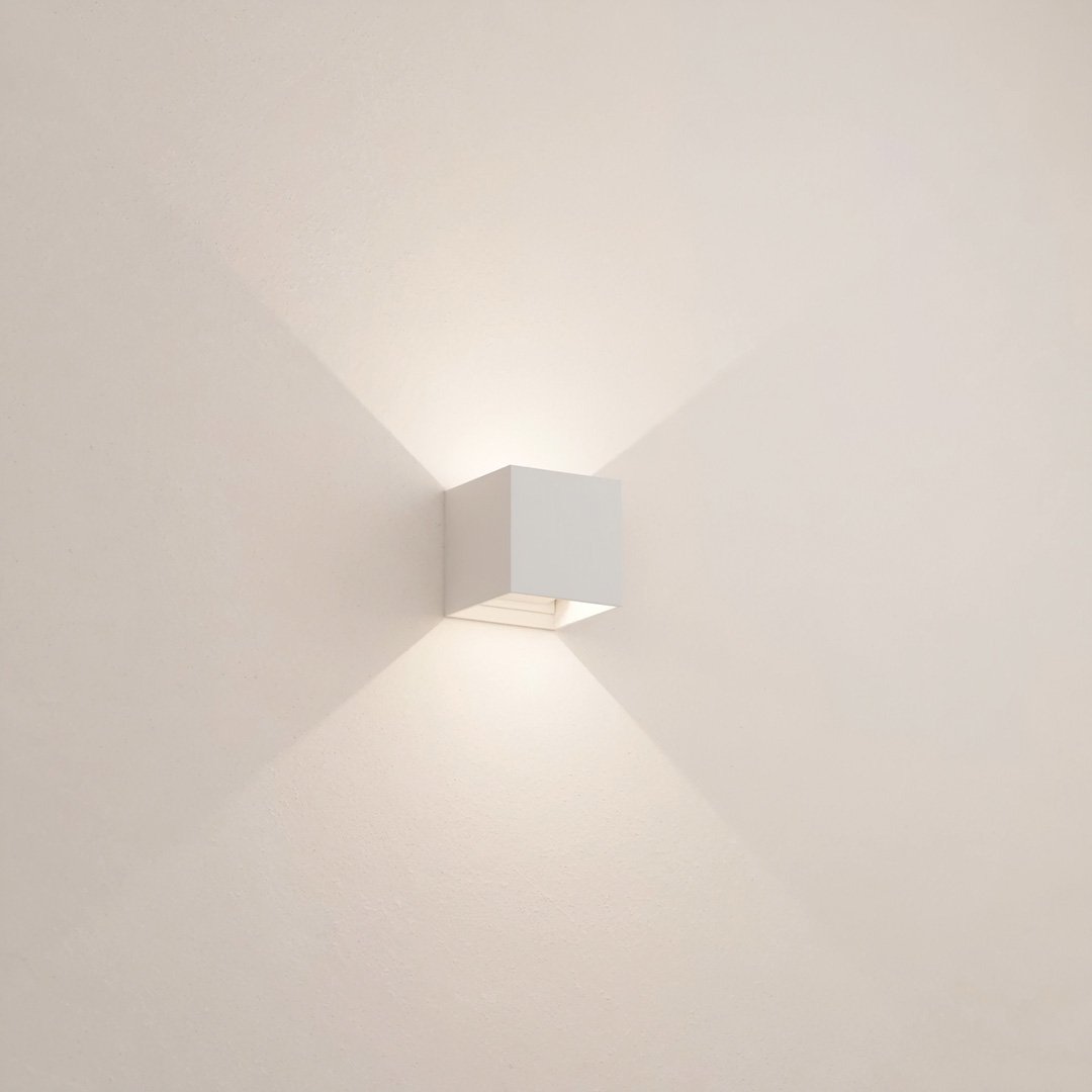 XenoFlex minimalist LED wall lamp