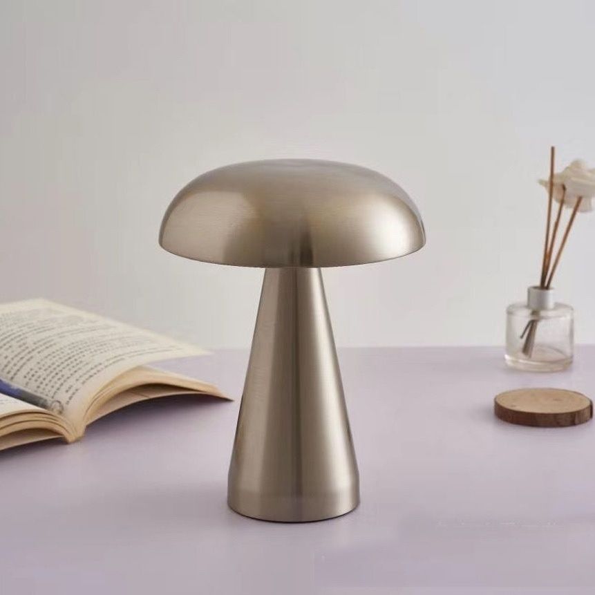 Wireless retro table lamp