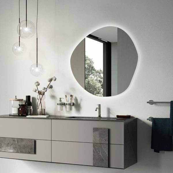 Asymmetrische LED-Wandspiegel
