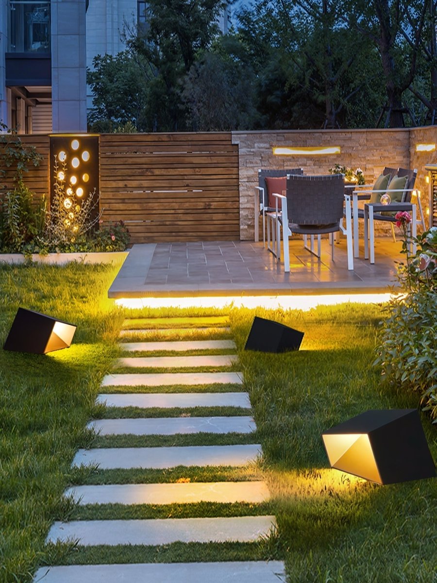 Luno Solar LED Buitenlamp in Kubusvormig Design
