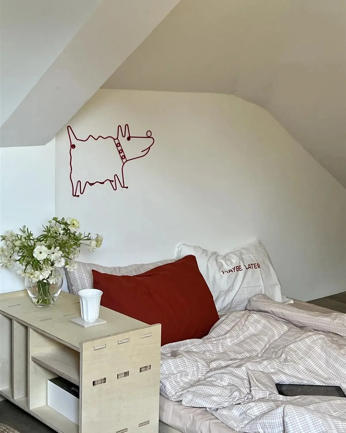 Minimalist Wall Hook Bold Red 5-Hook Organizer for Entryway