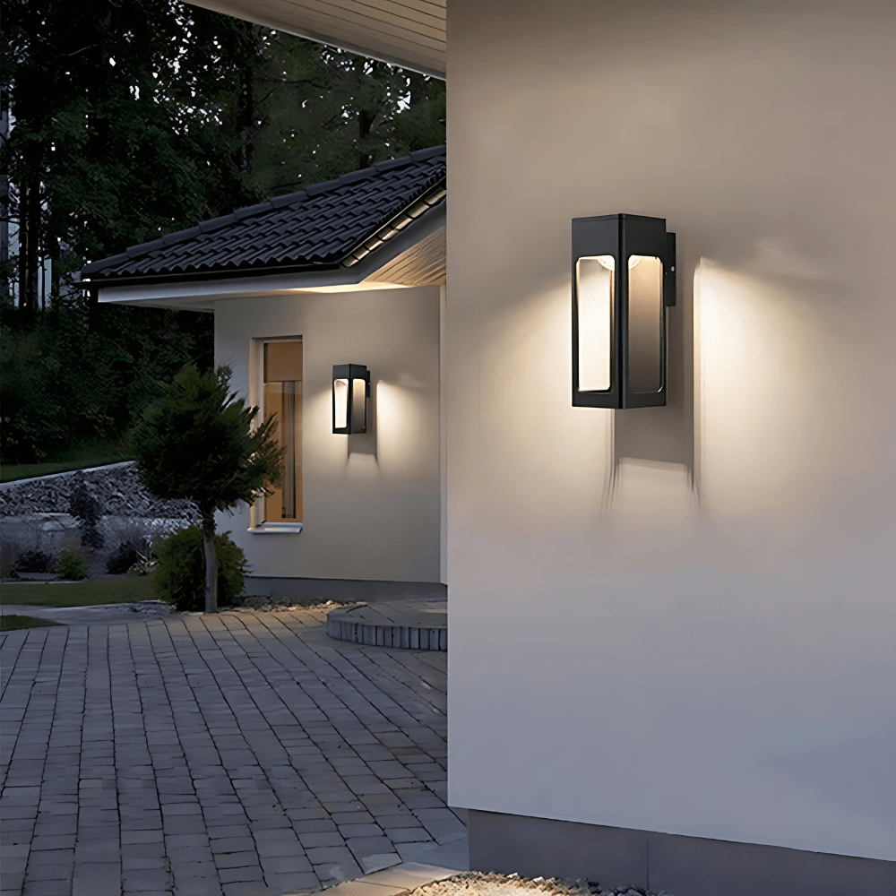 Noctra outdoor lamp with motion sensor