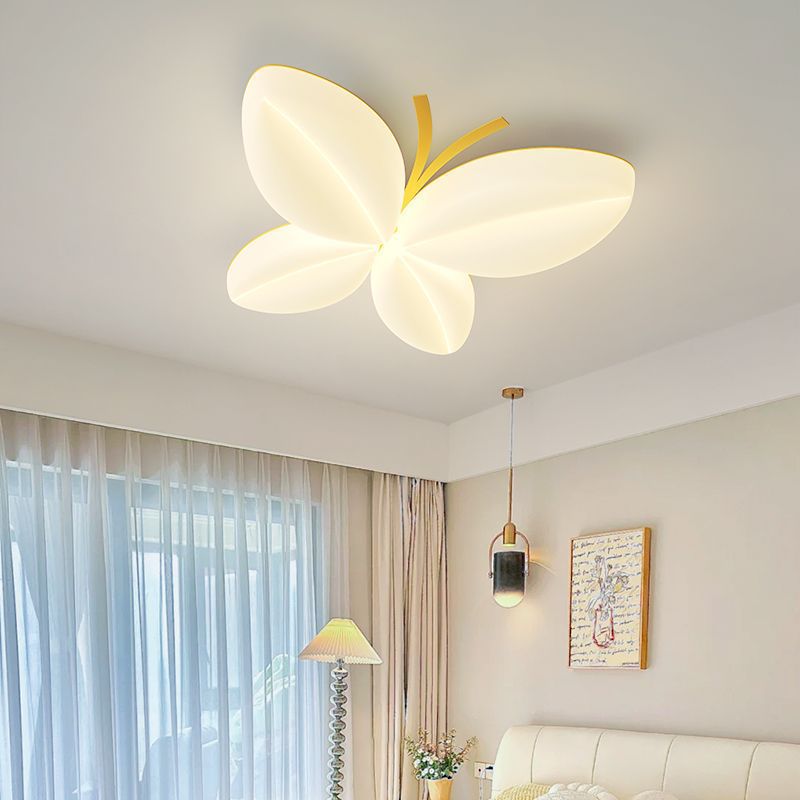 Ceiling lamp in butterfly shape with LED lighting