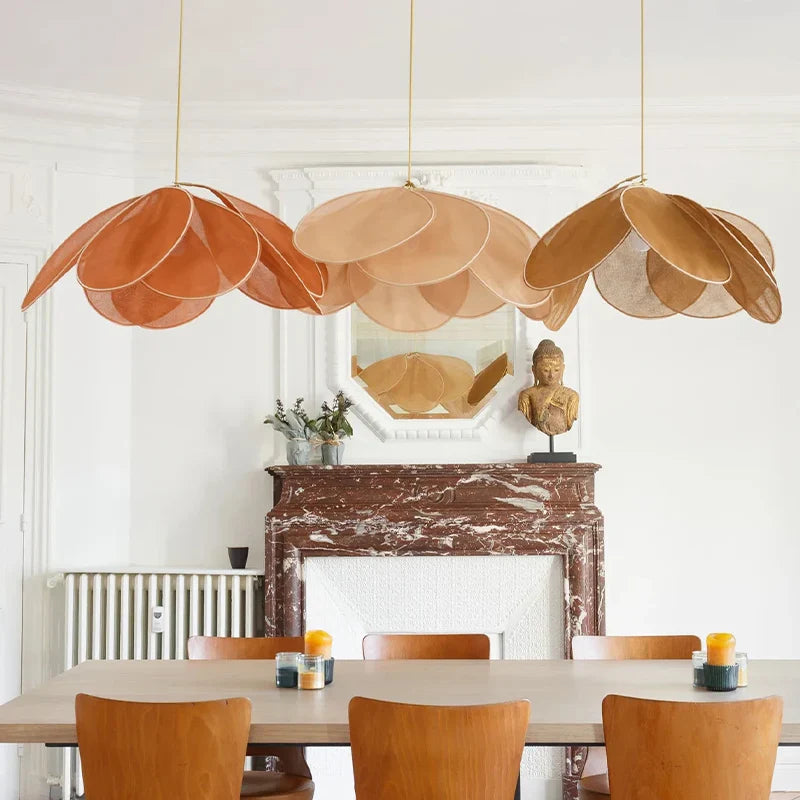 Petala flora pendant lamp with leaf structure
