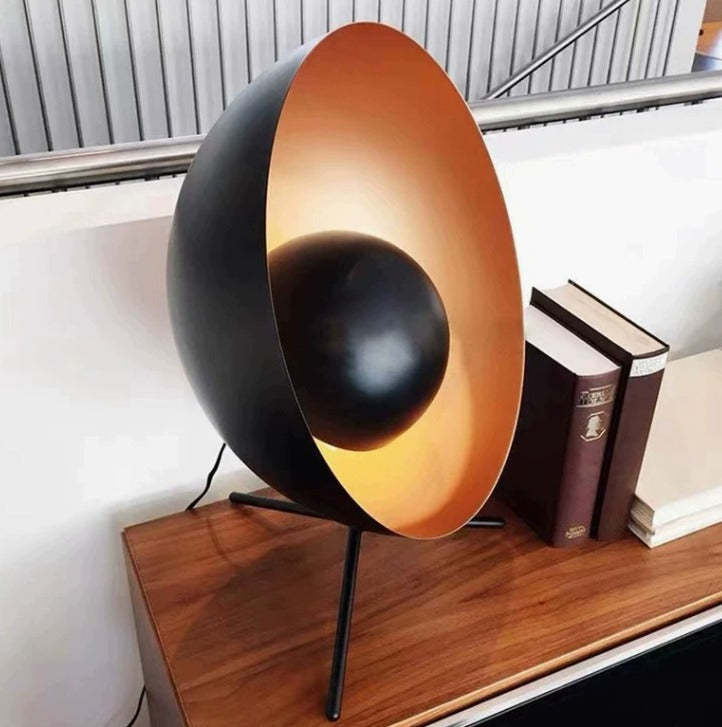 Halo Sculpting table lamp in modern design