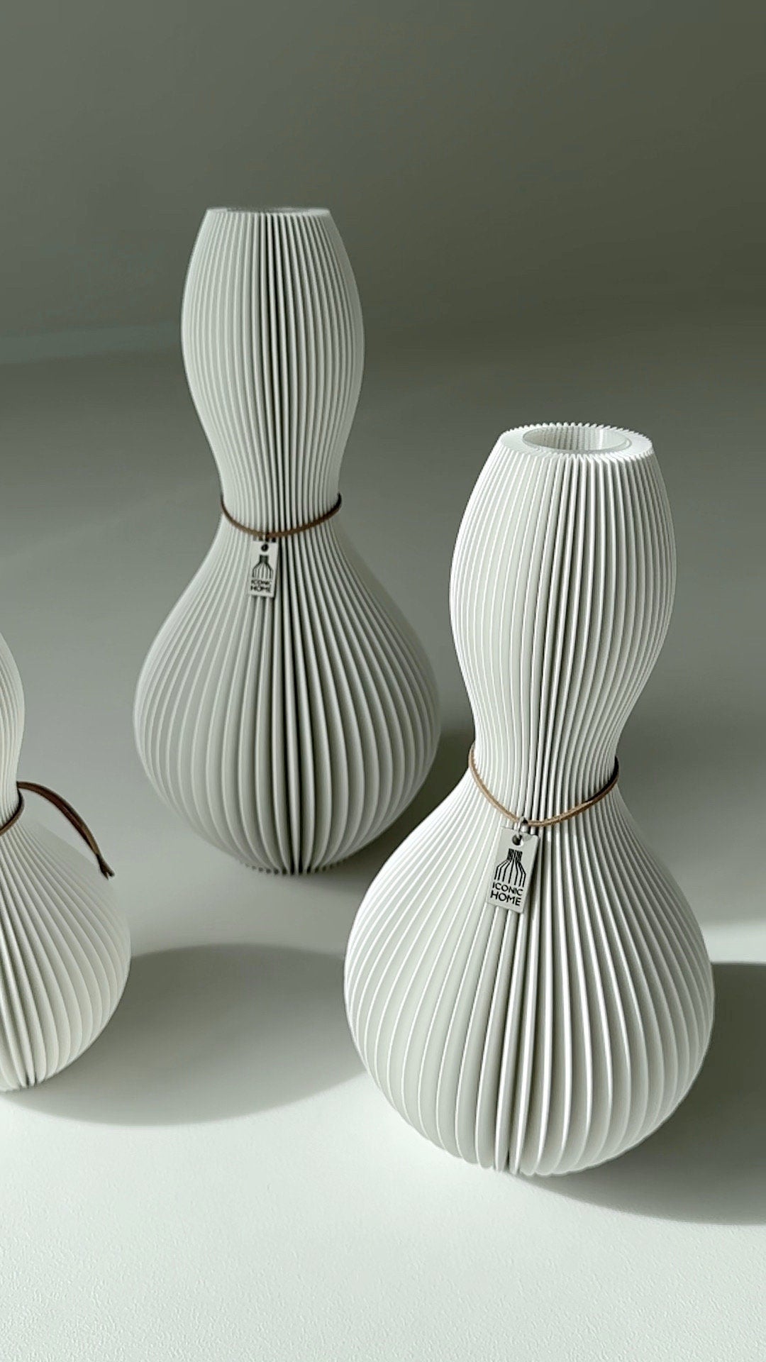Ribbed vase with wasp waist and waterproof insert