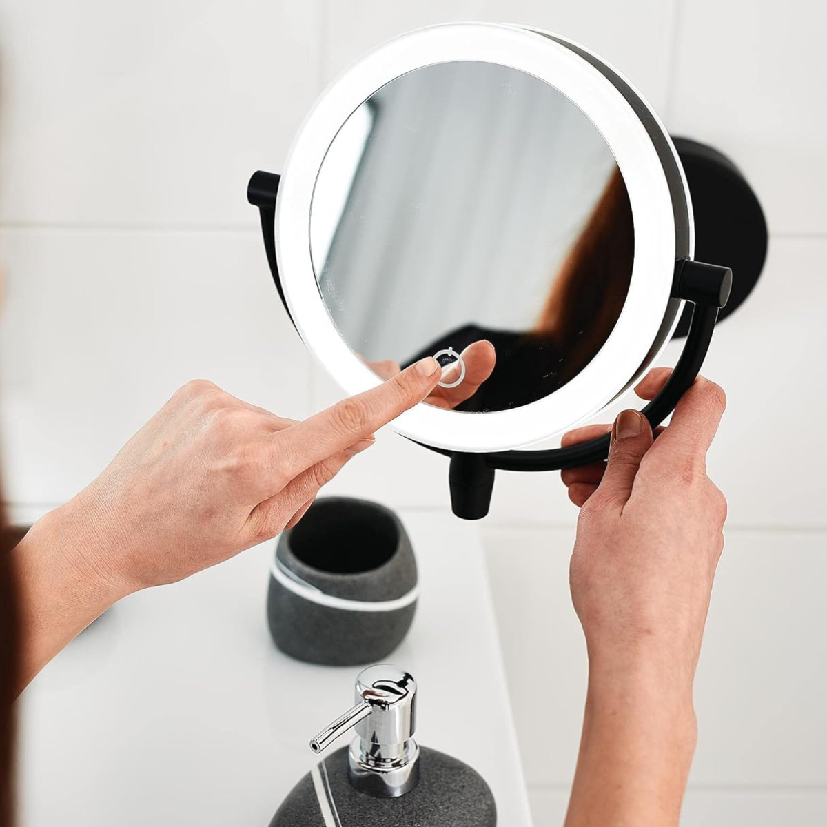 LED Cosmetic Mirror Dimmable Lighted Mirror With Magnification