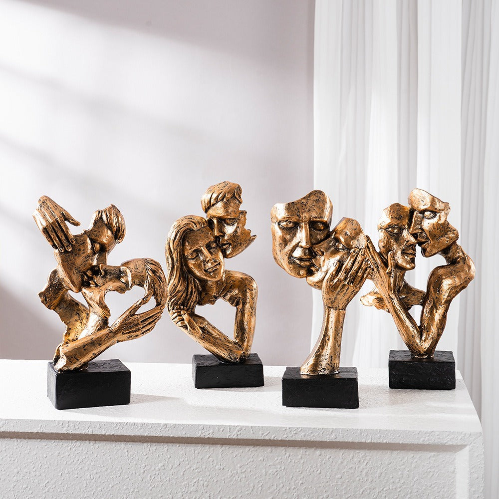 Abstract Kiss Sculpture – Modern Artistic Couple Statue for Home Décor