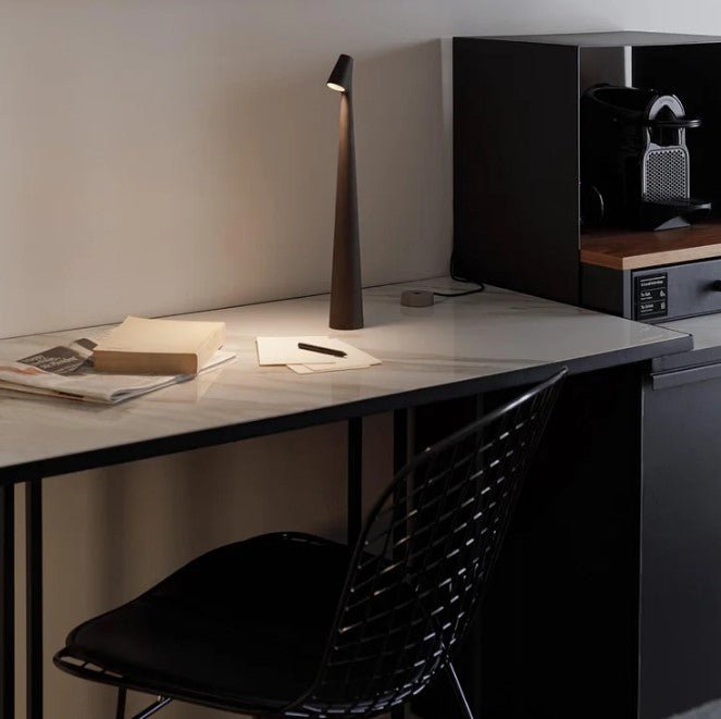 Minimalist standing design lamp