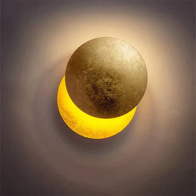 The star wall lamp – A solar eclipse in light form