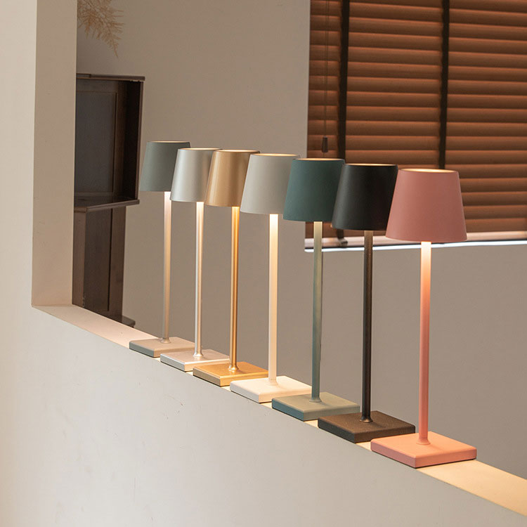 Auralamp wireless table lamp