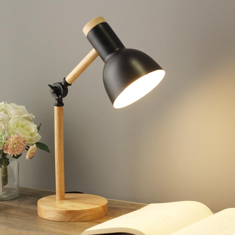 Scandinavian table lamp with wooden details