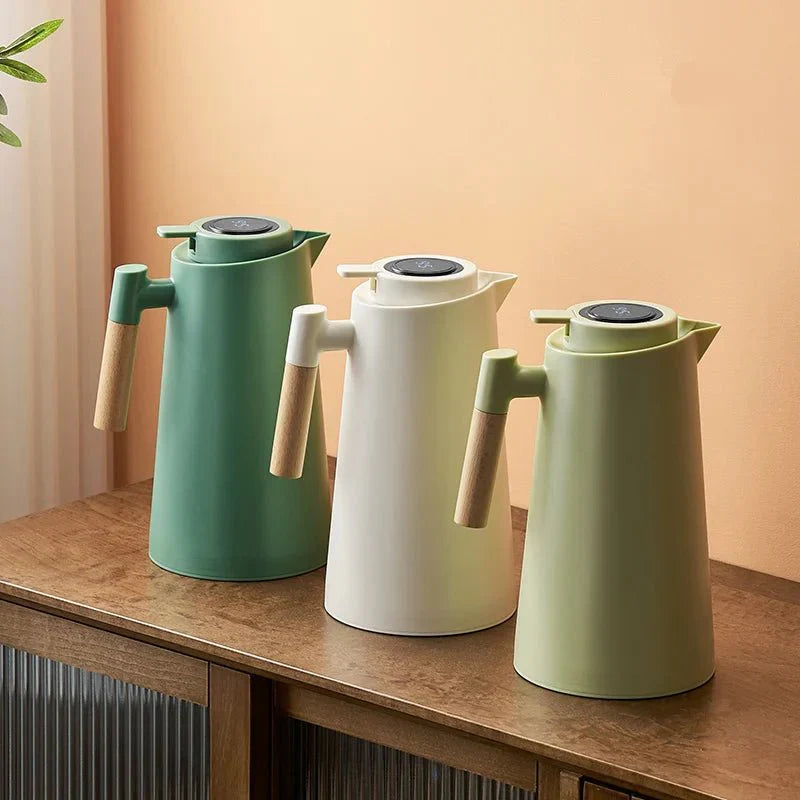 Insulated Vacuum Jug with Digital Temperature Display – Hot & Cold Carafe