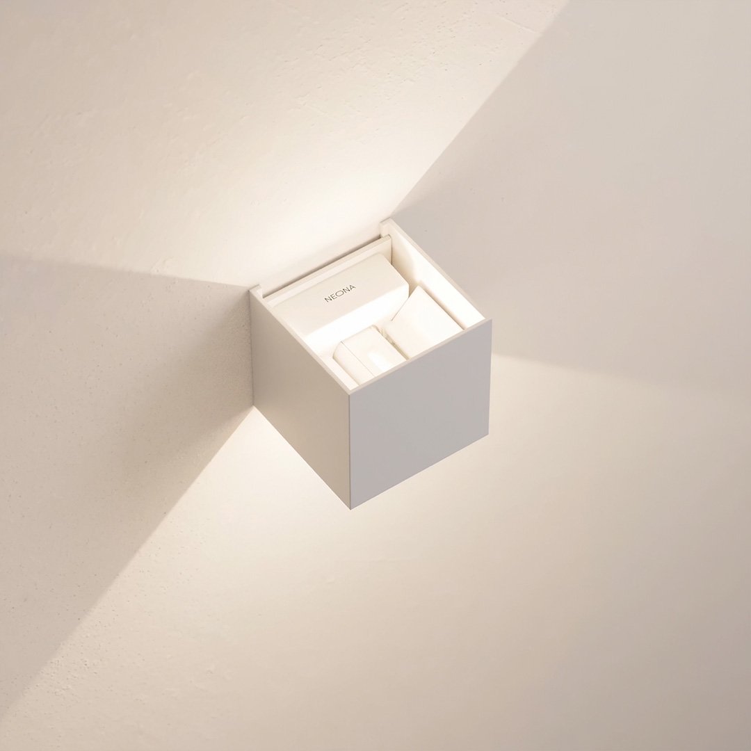 XenoFlex minimalist LED wall lamp